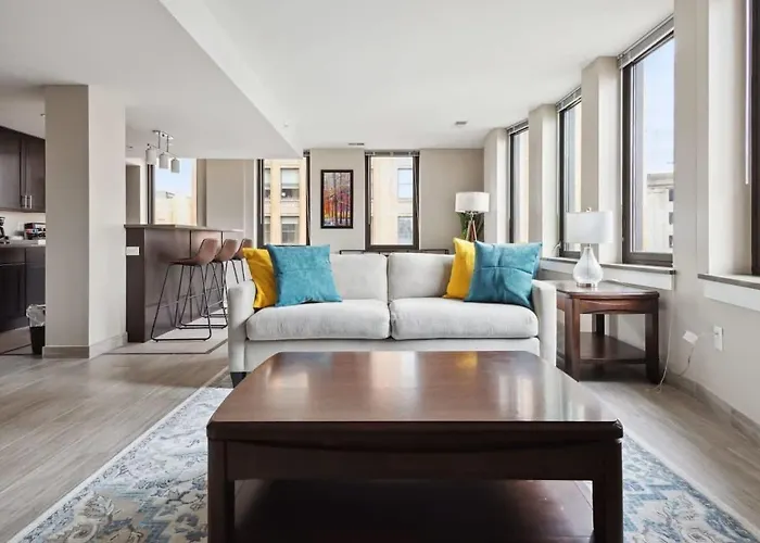 2Br Downtown Luxury Getaway