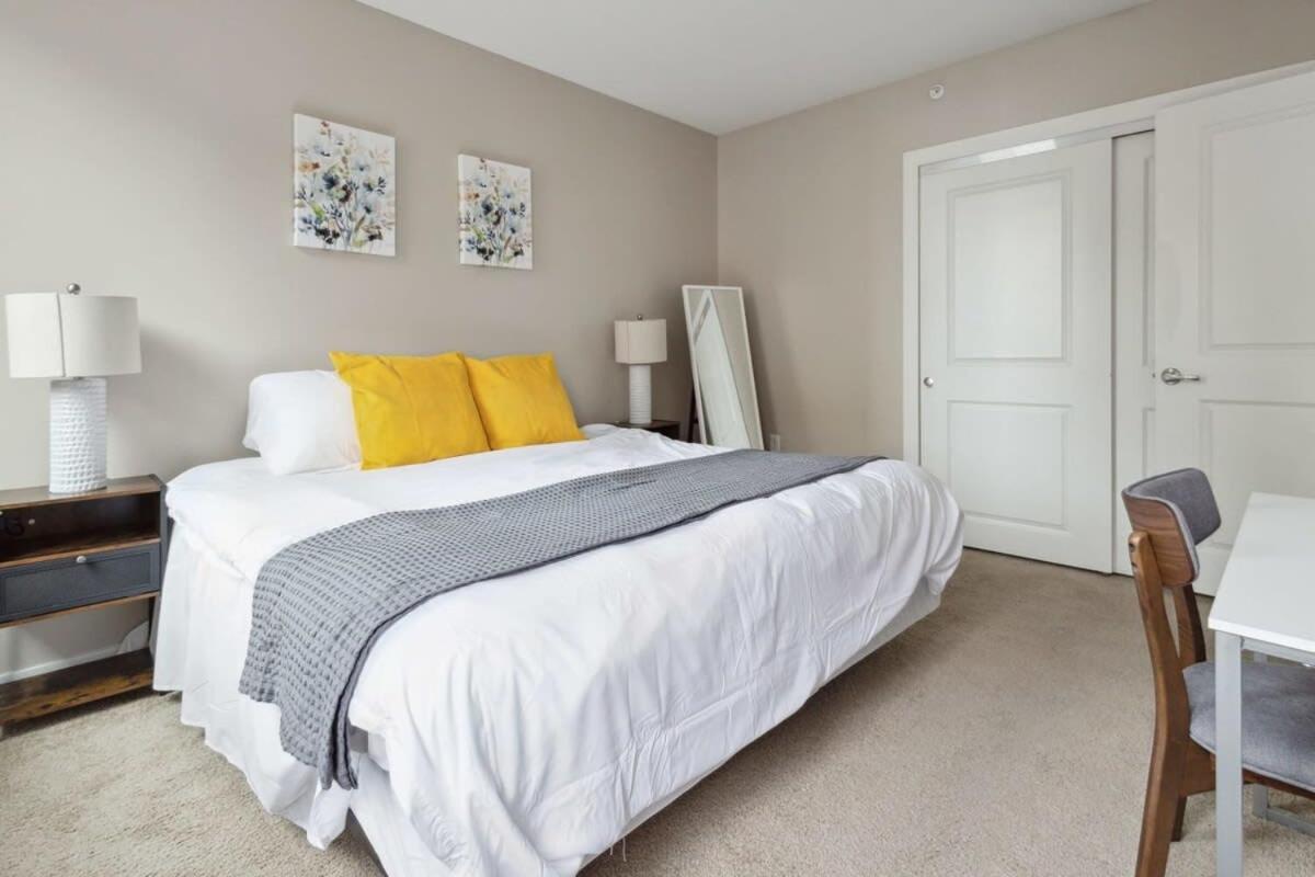 2br Downtown Luxury Getaway * Detroit