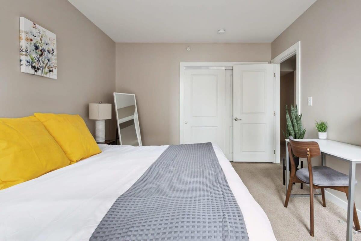 2br Downtown Luxury Getaway Apartment *