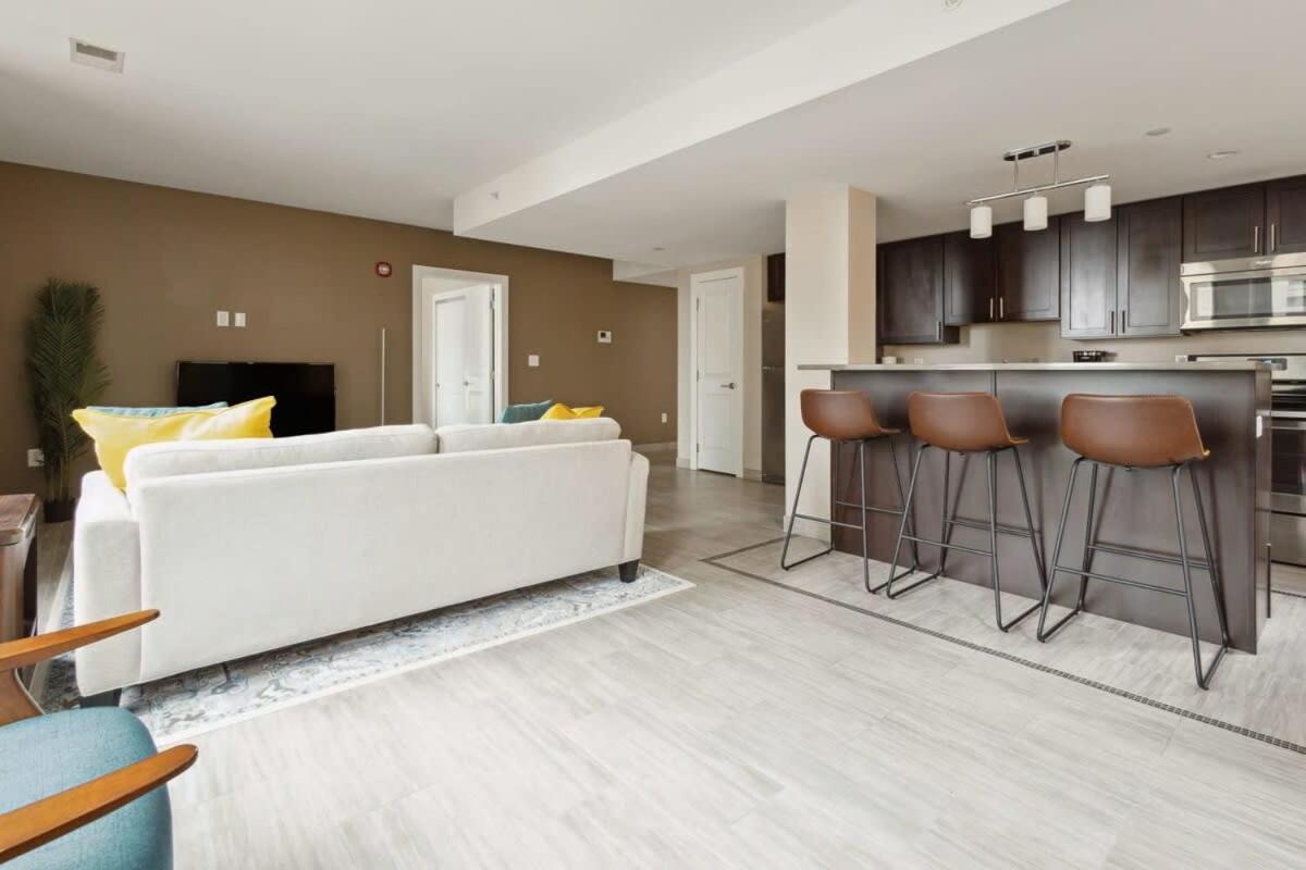 2br Downtown Luxury Getaway Apartment *