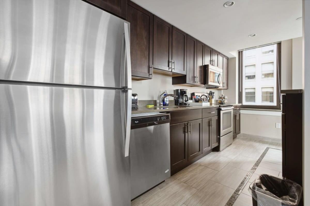 Apartment 2br Downtown Luxury Getaway Detroit