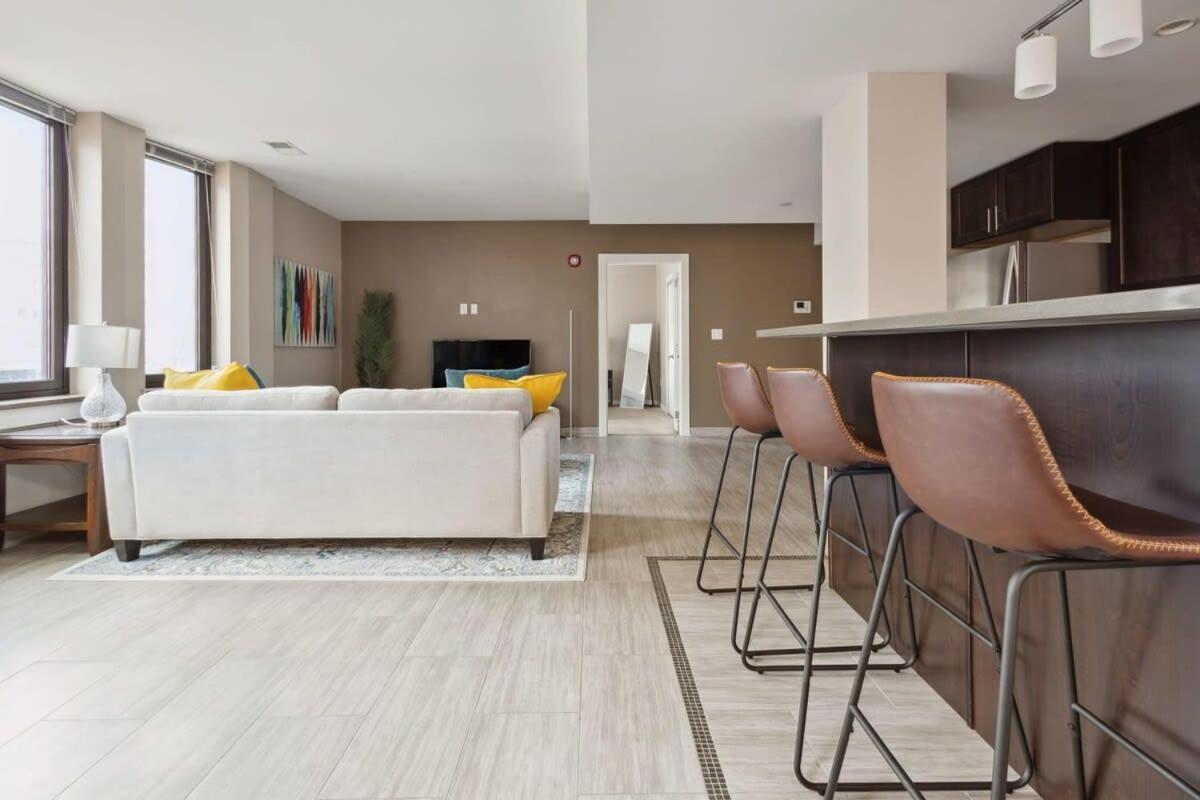 2br Downtown Luxury Getaway * Detroit