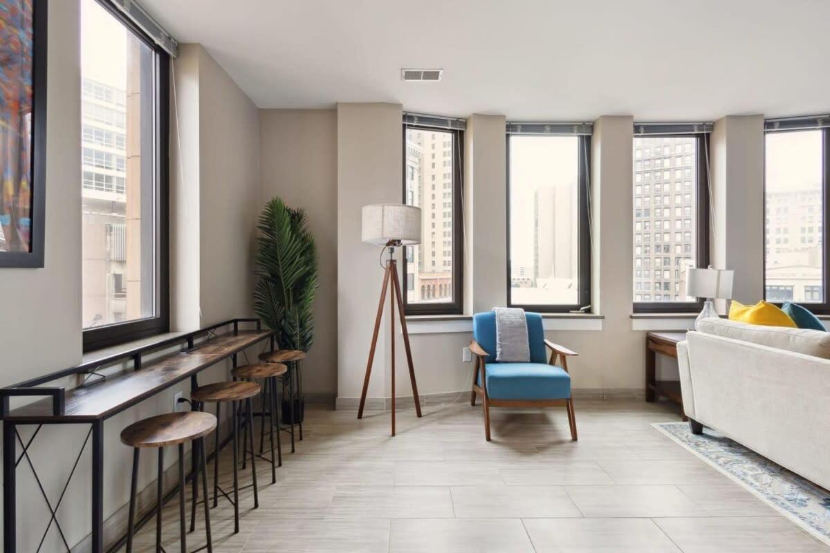 2br Downtown Luxury Getaway Detroit