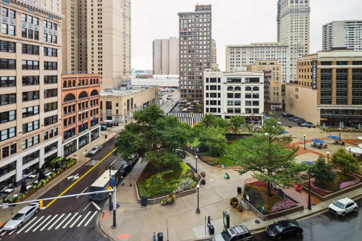 2br Downtown Luxury Getaway Apartment *
