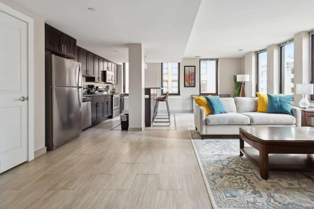Apartment 2br Downtown Luxury Getaway Detroit