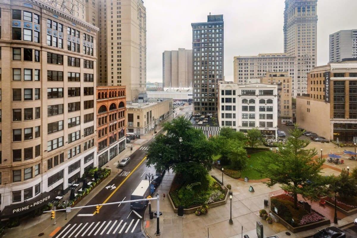 2br Downtown Luxury Getaway * Detroit